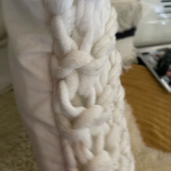 Anthropologie Woven White Knit Throw Pillow With Removable Cover 18x18” - Picture 7 of 15